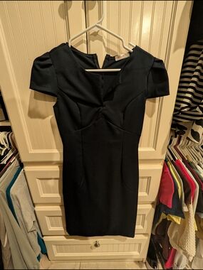 Elegant Navy Blue Short-Sleeve Sheath Dress